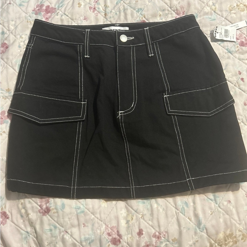 Brand new black skirt